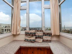 3 Bedroom Apartment with Sea & Harbour Views in Lyme Regis, Dorset, England
